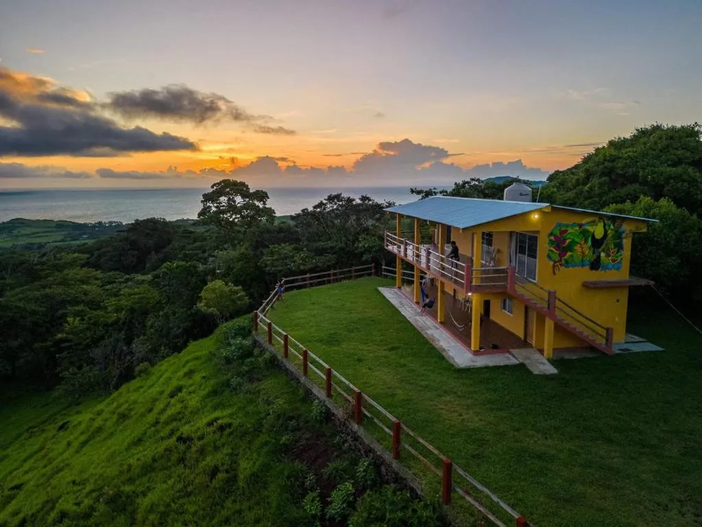 Cascada el tucan, hotel in Montepio