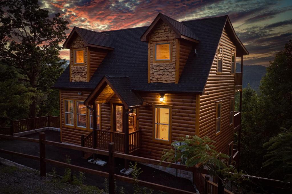 Mountain View, Indoor Pool, Luxury Cabin, Bears, Gatlinburg