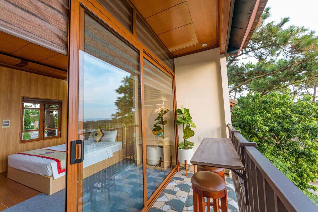 Hòn Dấu Resort