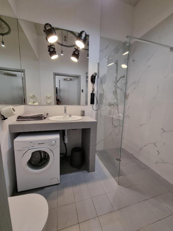 Cozy Pokój, Vratislav