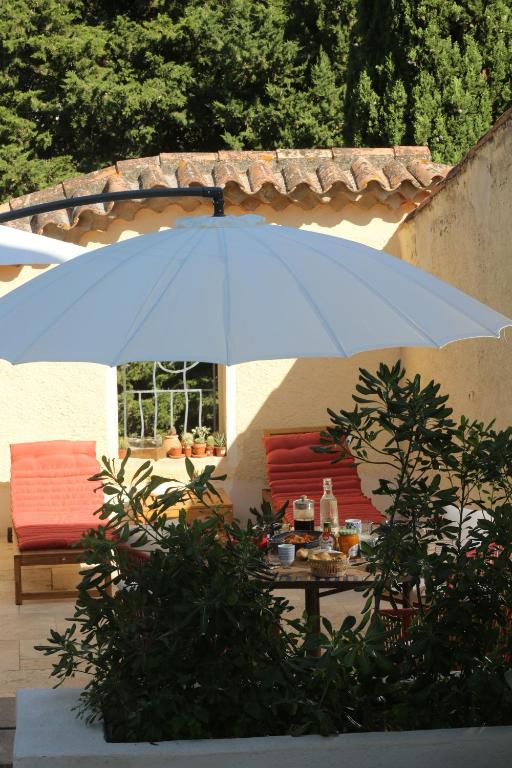 La suite du clos de la tour Cassis - 2