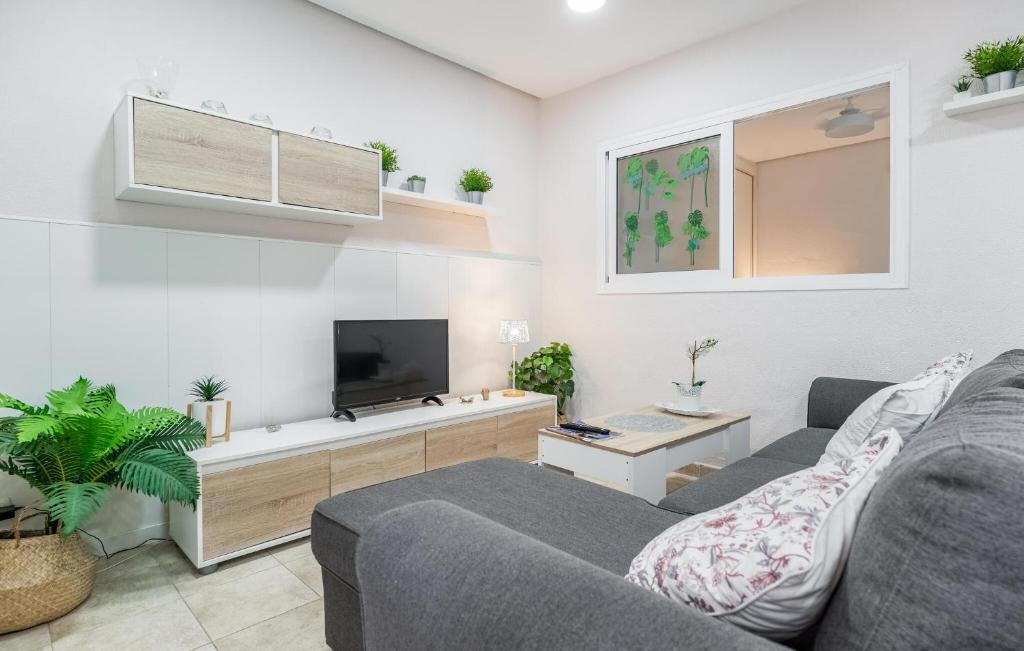 Beautiful Apartment In Fuengirola With Wifi - 3