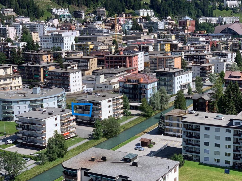 Holiday apartment Bolgen - close to everything! Bolgen, Jakobshorn, bus stop, train station, supermarket, ski school, ski rentals, restaurants and more! - 4