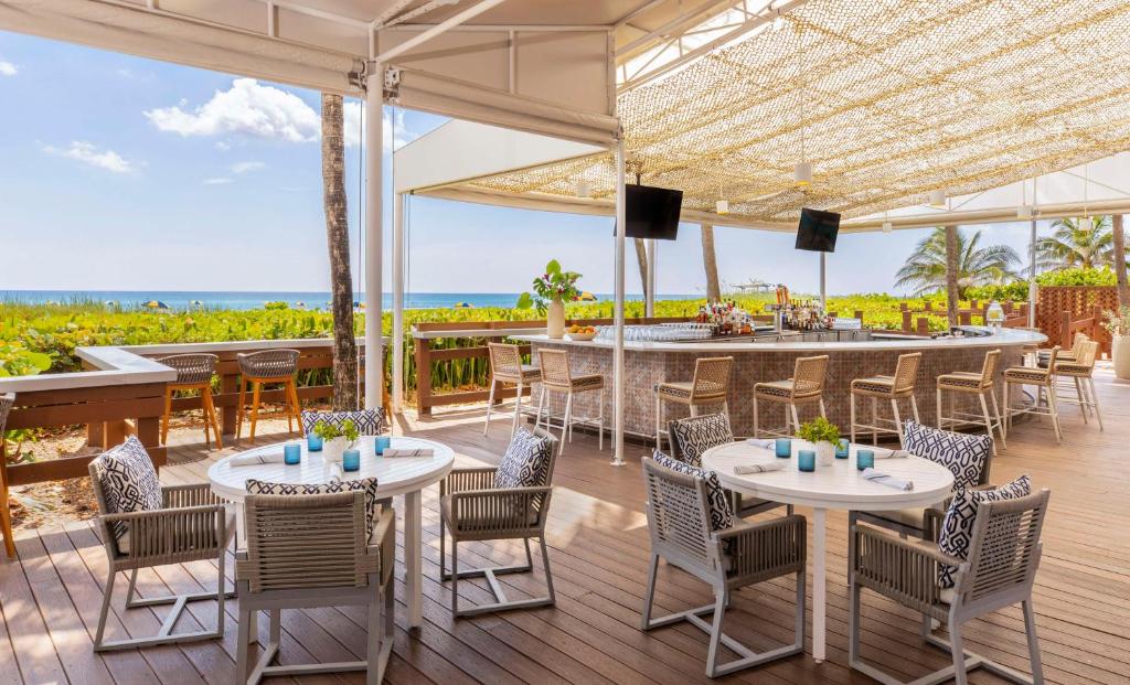 The Singer Oceanfront Resort Singer Island, Curio by Hilton 호텔 이미지 2