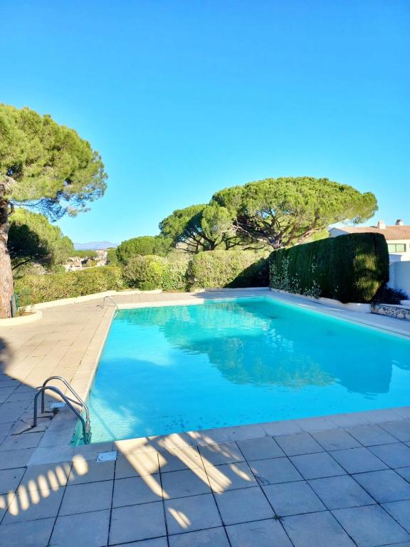 Family house - quiet - common pool - Fréjus - 2