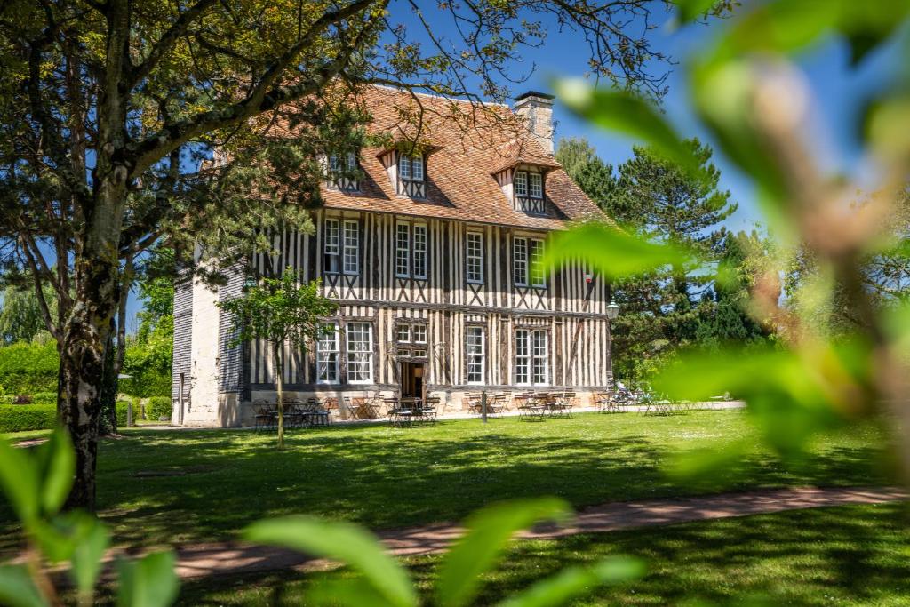 Les Manoirs des Portes de Deauville - Small Luxury Hotel Of The World - 1