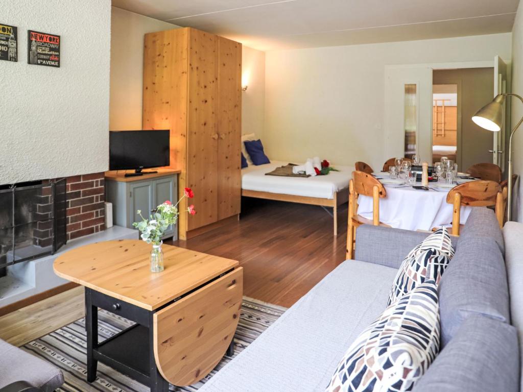 Apartment Rosablanche C21 by Interhome, Siviez