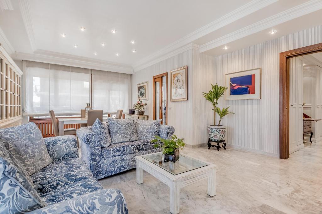Luxury Giorgi Home - 2