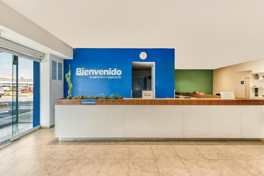 フロント・ロビー