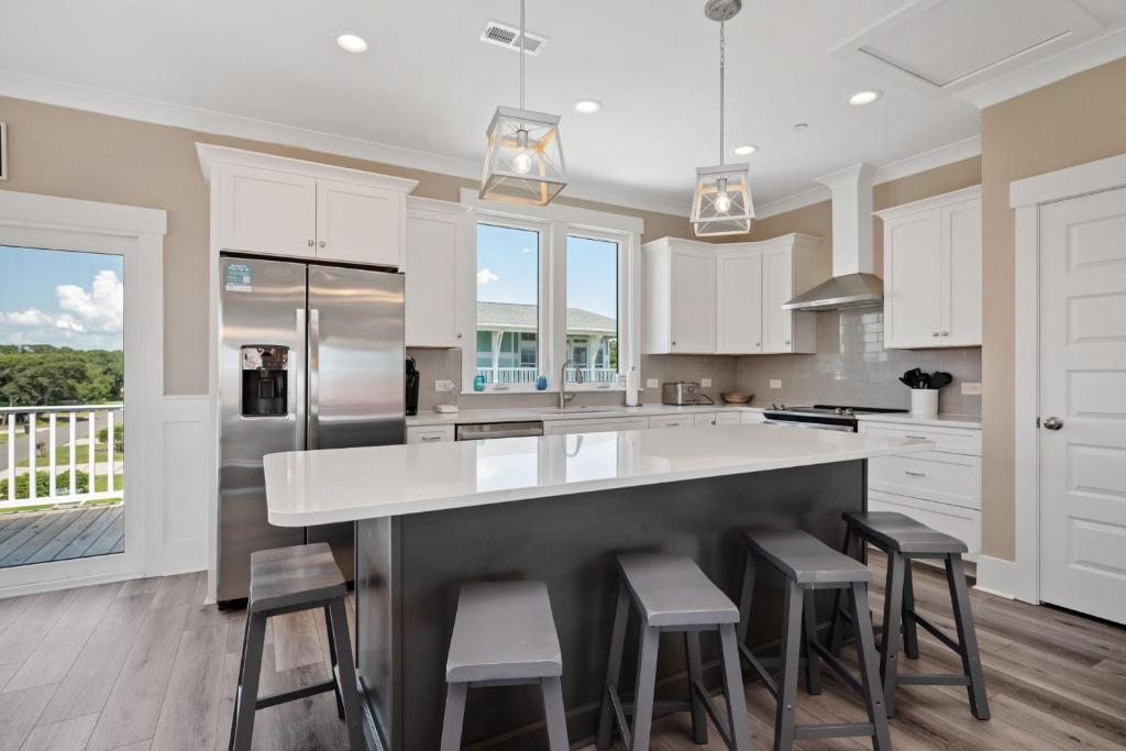 A New Hope, Oak Island