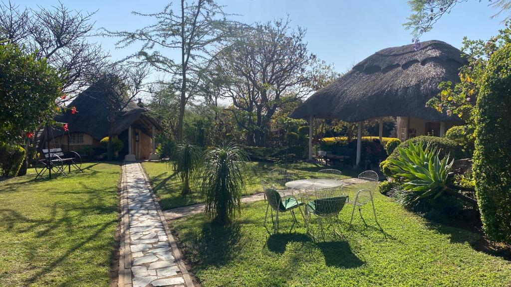 Lynn's Guest House 5