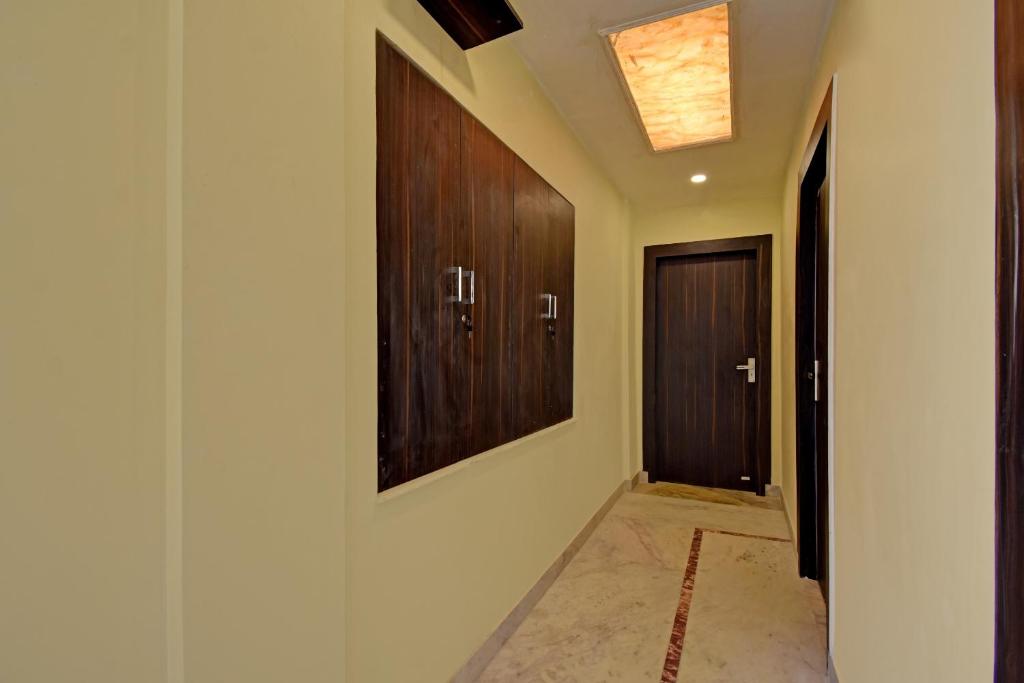 フロント・ロビー