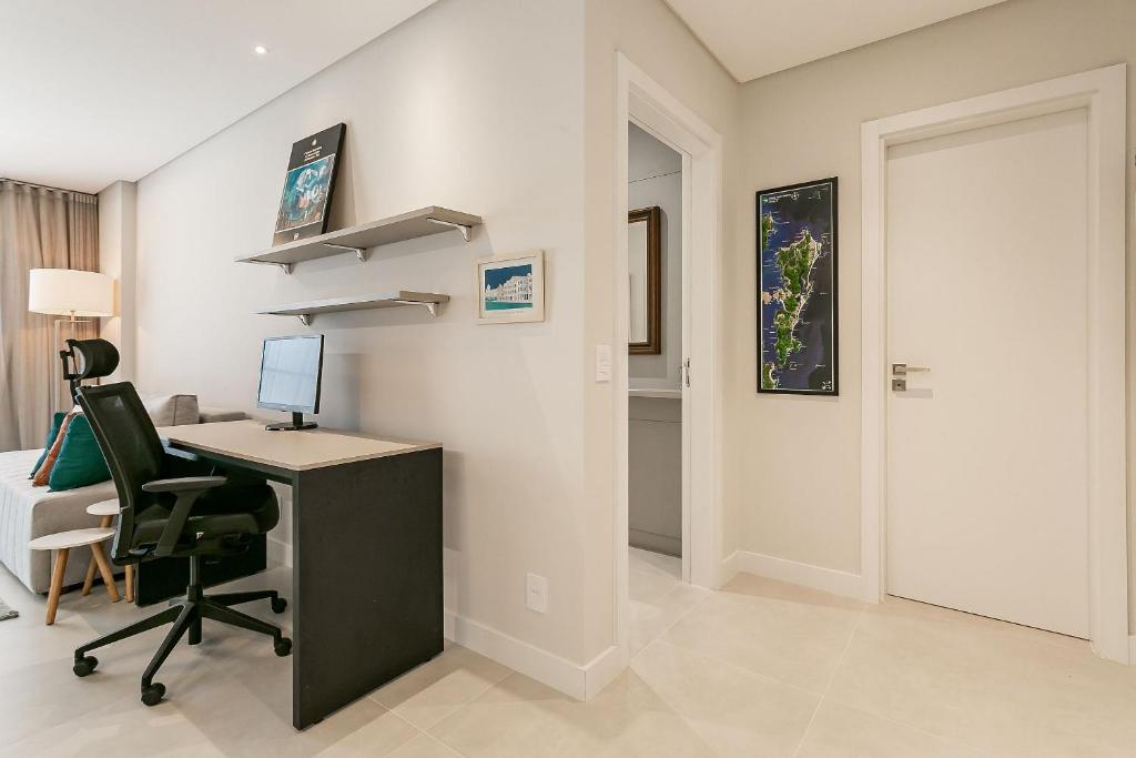 WI-FI 1000MB | 800m da Praia de Jurerê #JA32, Florianópolis