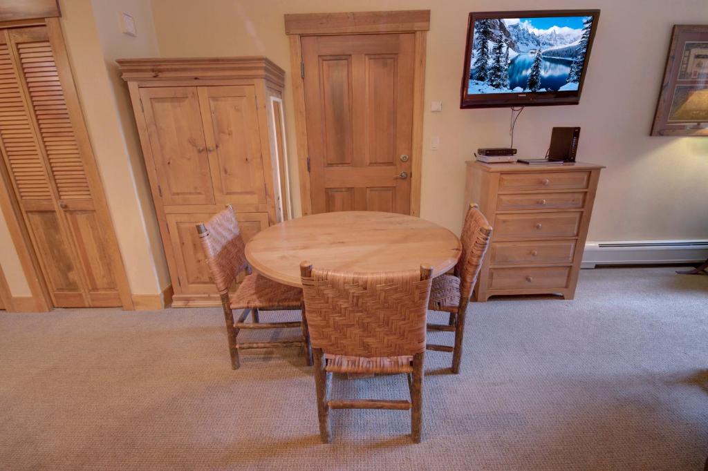 Springs 8840 by SummitCove Lodging, Keystone