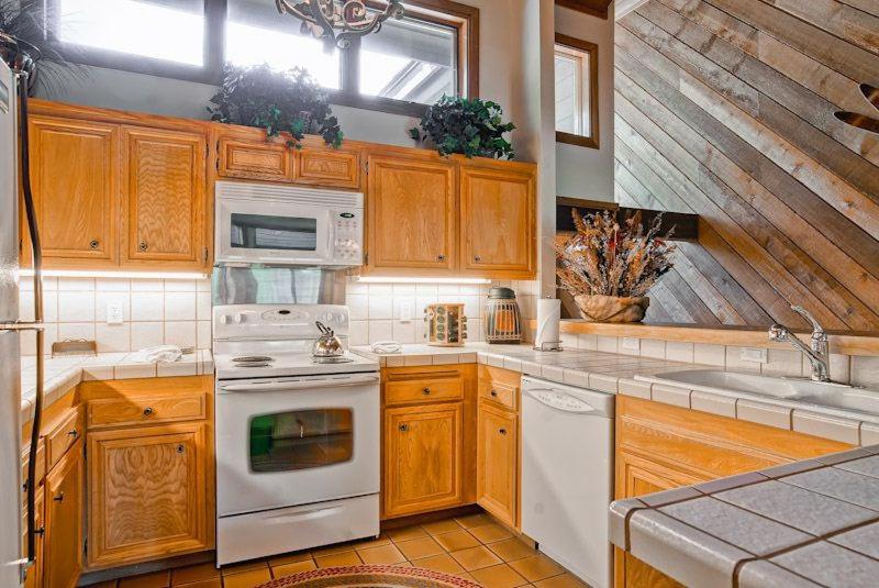 Ridgepoint Townhome 084 by East West Hospitality, Beaver Creek