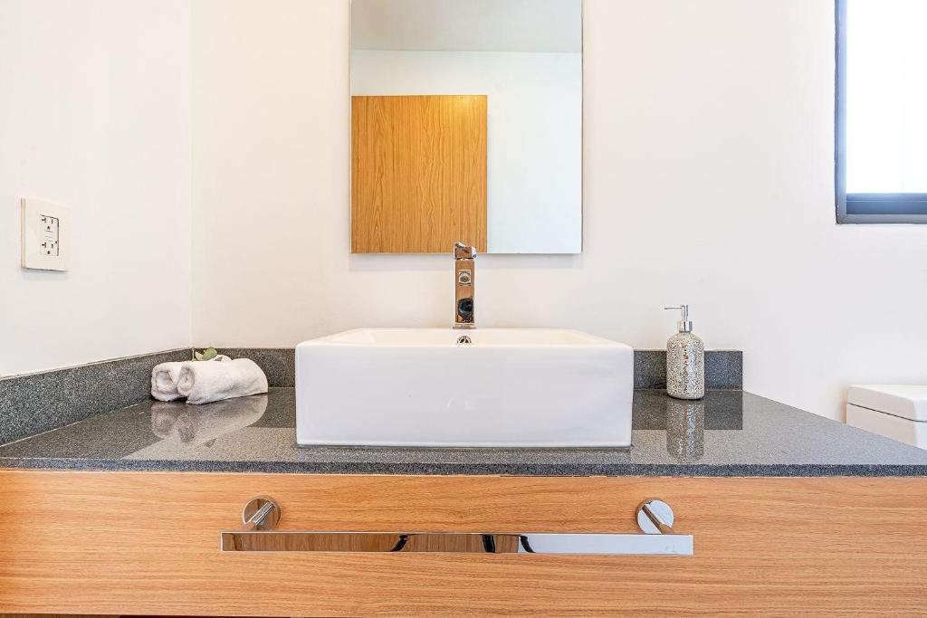 Wondrous apartment 2bed/2bath - 2
