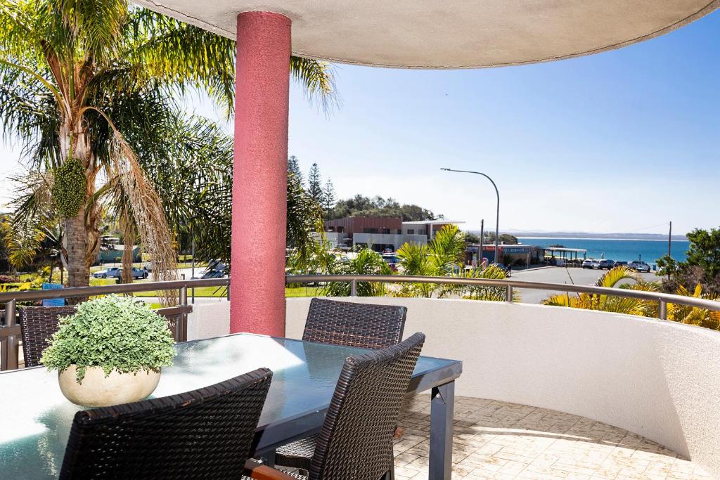 Sandbar 201, Forster