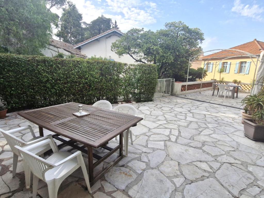 Appartement 2 pièces climatisé avec terrasse et parking, proche centre Sainte-Maxime - FR-1-780-84 - 1