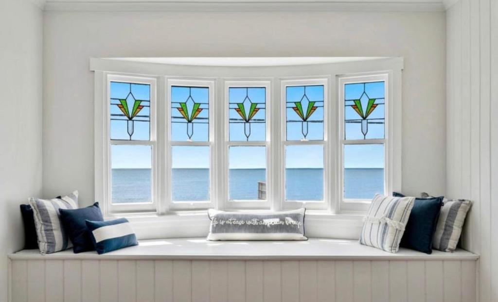 Ocean Views & City Convenience Perfect Getaway, Burnie