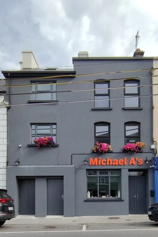 Michael A's Pub, hotel in Miltown Malbay