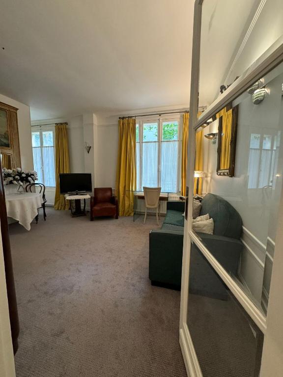 Luxury and cosy apartment in Paris, 16è Arrondissement - 2