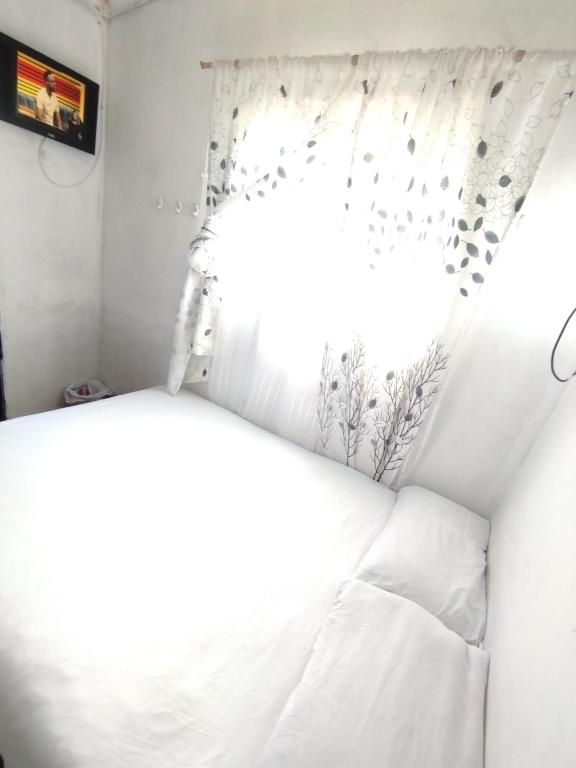 Cheap small room, Kroondal