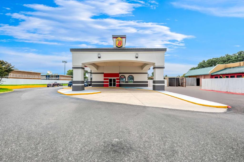 Super 8 by Wyndham Baton Rouge/I-10, Baton Rouge