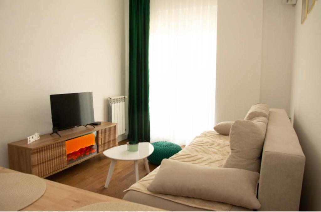 M apartman Kragujevac, Kragujevac