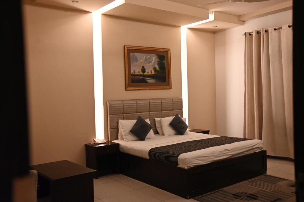 Royal Mark Lodges, Bahawalpur