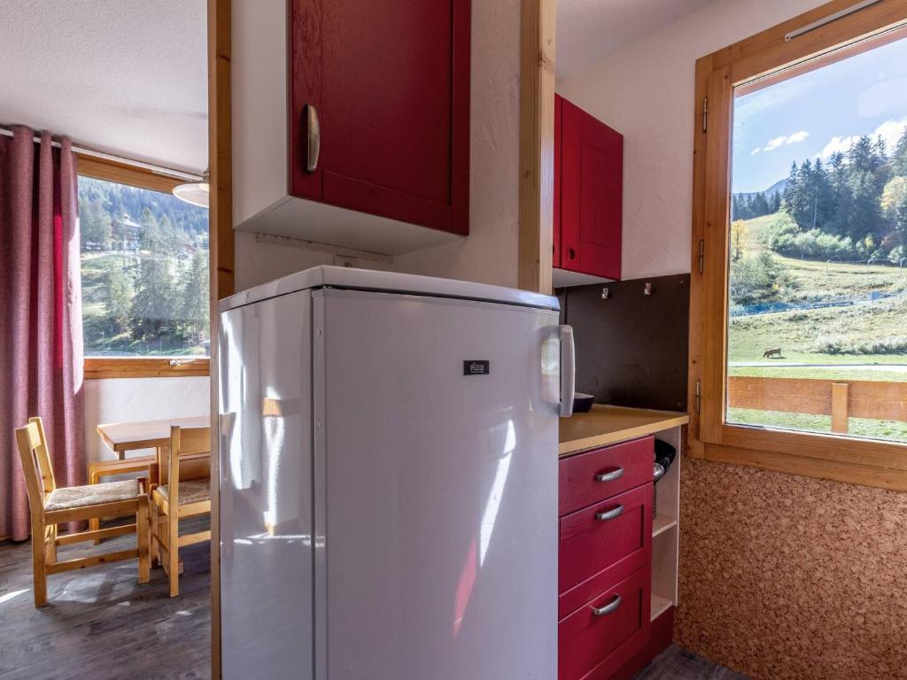 2P au pied des pistes, 2 balcons, lumineux, proche école de ski et commerces, animaux permis - FR-1-356-301 - 3