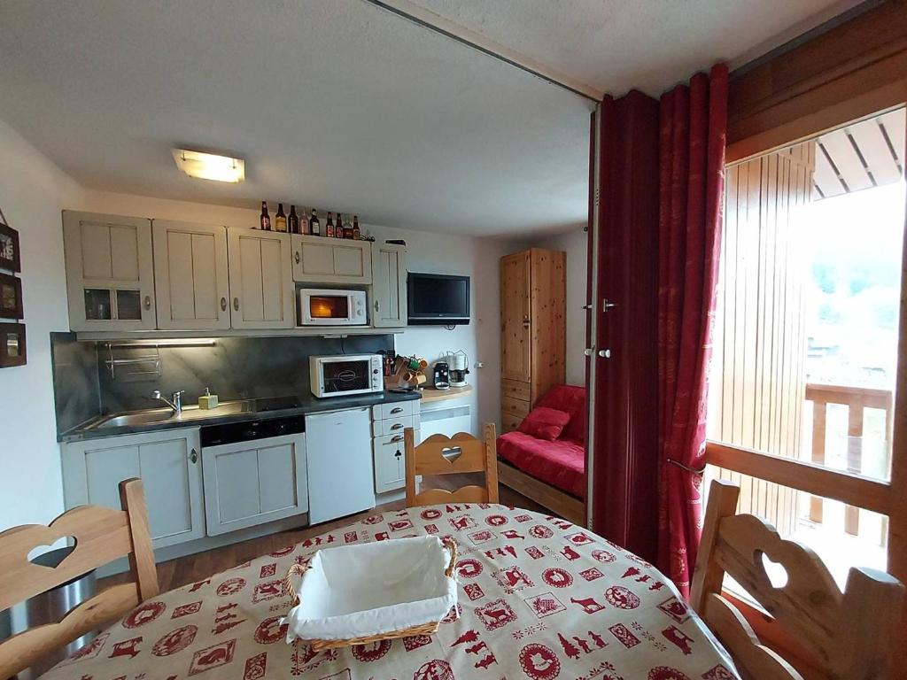 Studio divisible avec coin montagne, au pied des pistes, balcon, 4 pers - FR-1-356-427 - 1