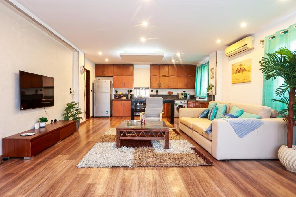 Luxurious apartment with terrace in New Cairo, Káhira