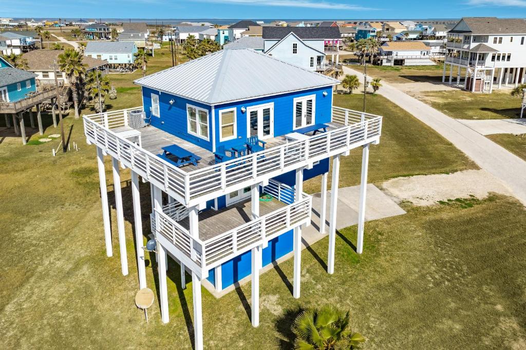 Unobstructed Views of the Beach Gulf & Bay, Freeport