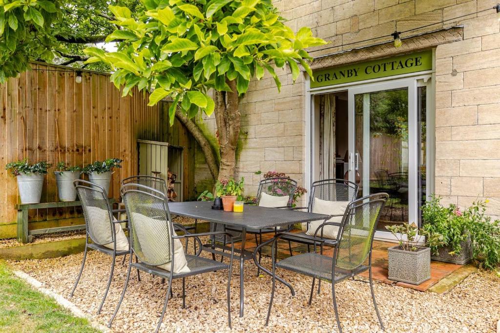 Spacious Country Cottage, Westwood photo 8