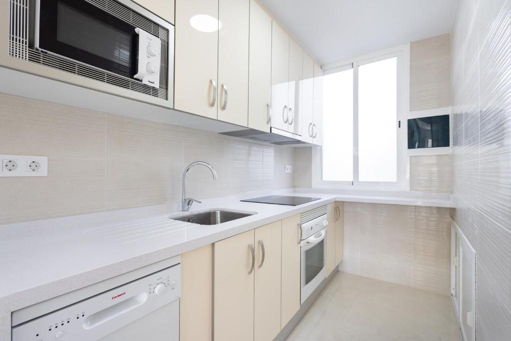 Two apartments 250m from las americas Beach - 5