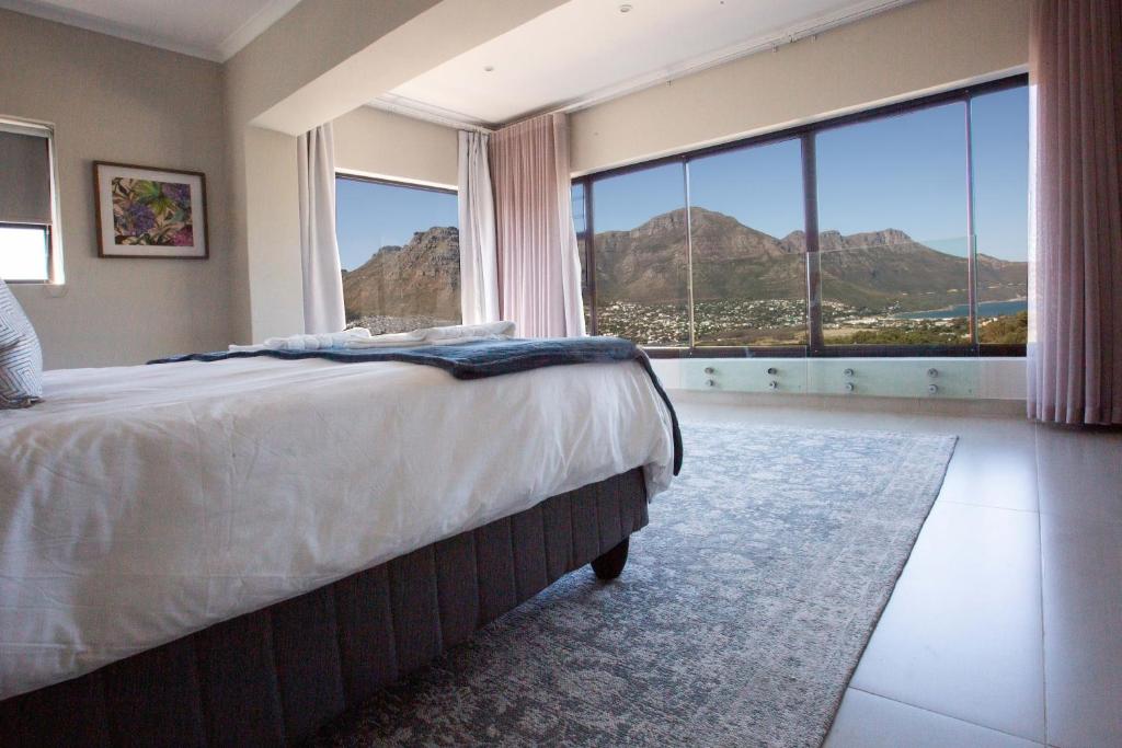 Above & Beyond Houtbay, Hout Bay