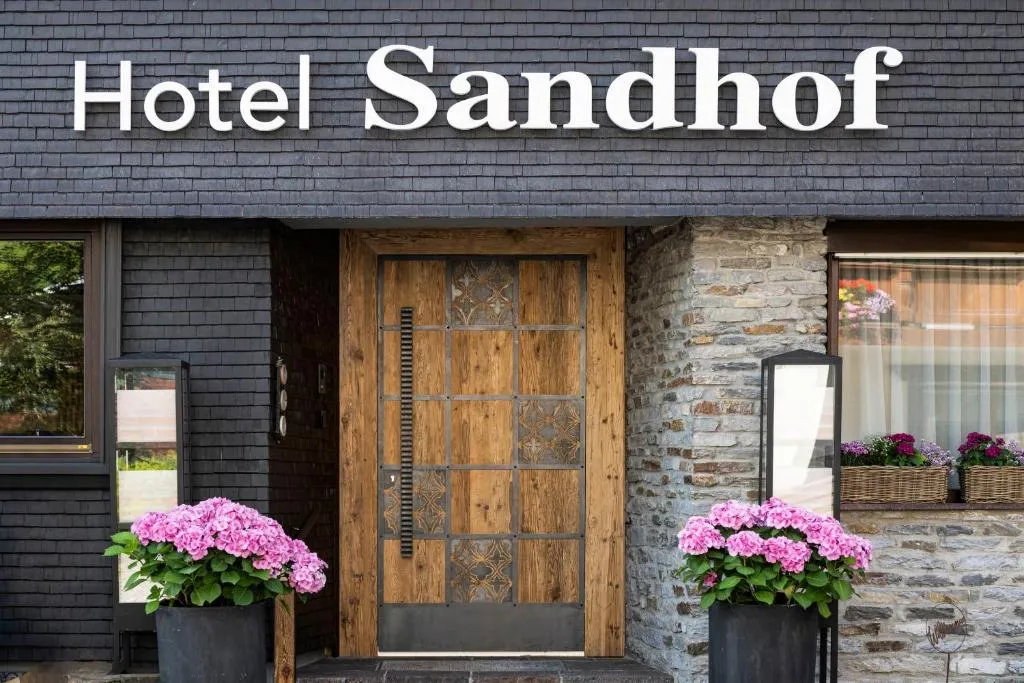 Hotel Sandhof, hotel in Lech am Arlberg
