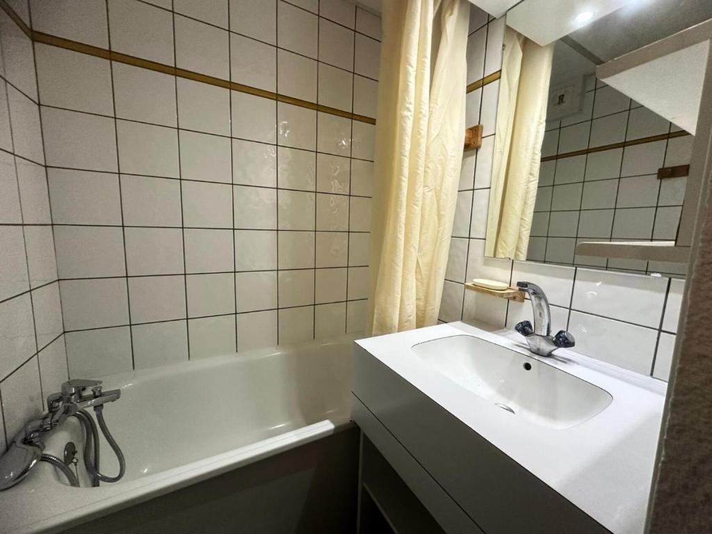 Residence 3000 Bail - Studio divisible fonctionnel · Accès direct aux pistes · Balcon MAE-3631 - 3