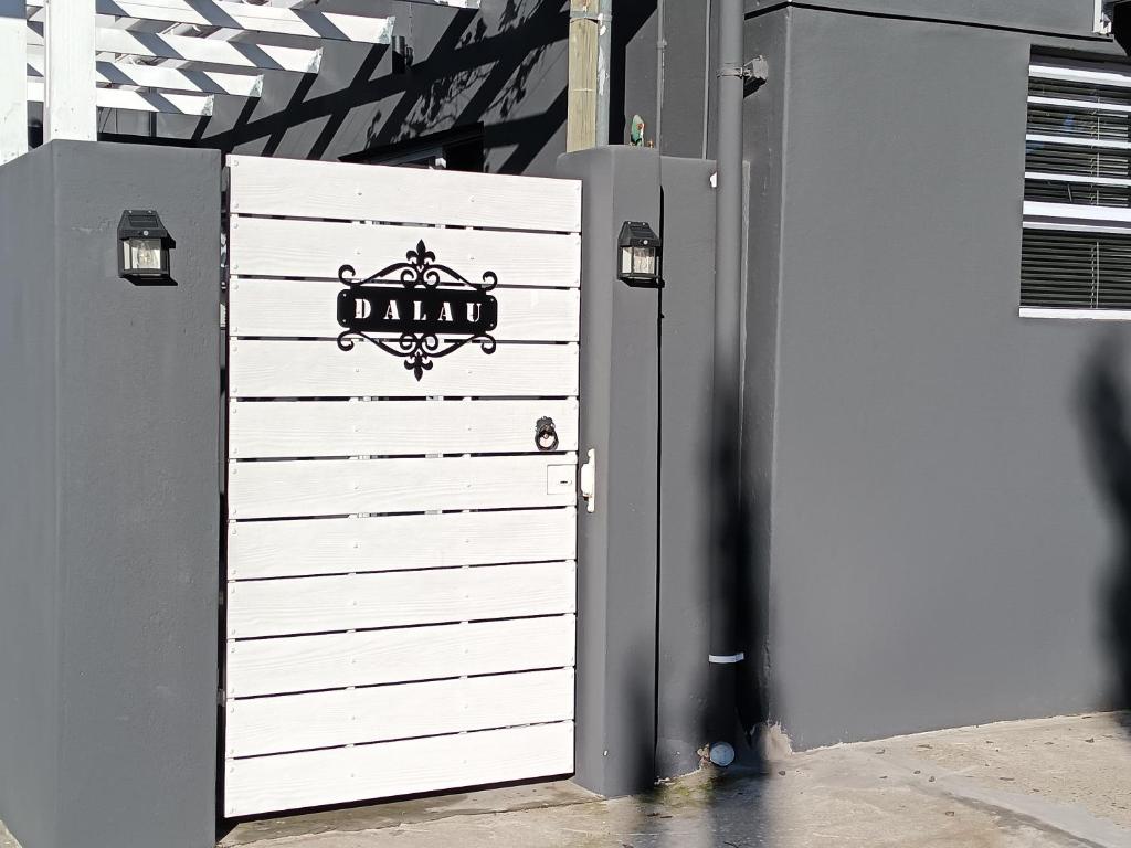 Dalau on Main, Paarl