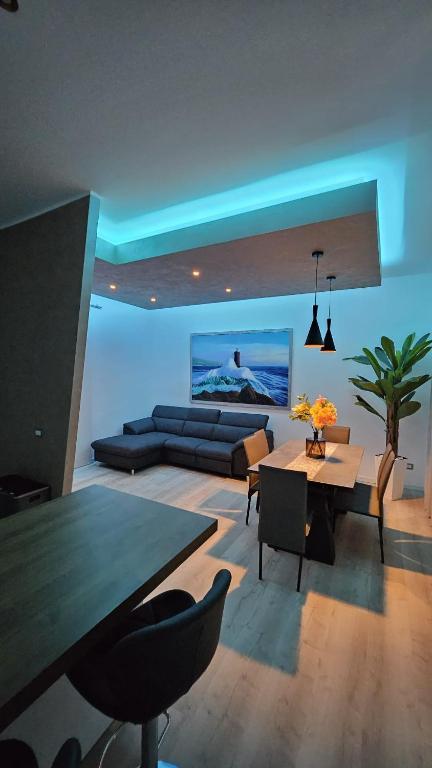Vanity House - 2
