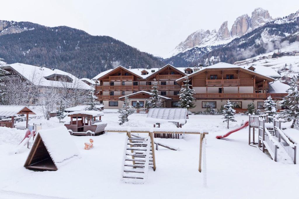 Hotel Sella Ronda Serenella - A 50 mt dalle piste da sci - 1