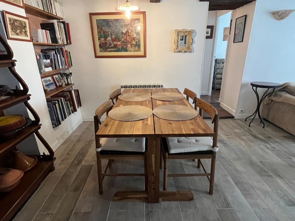 Typical Marais 3 bedroom - Beaubourg - 2