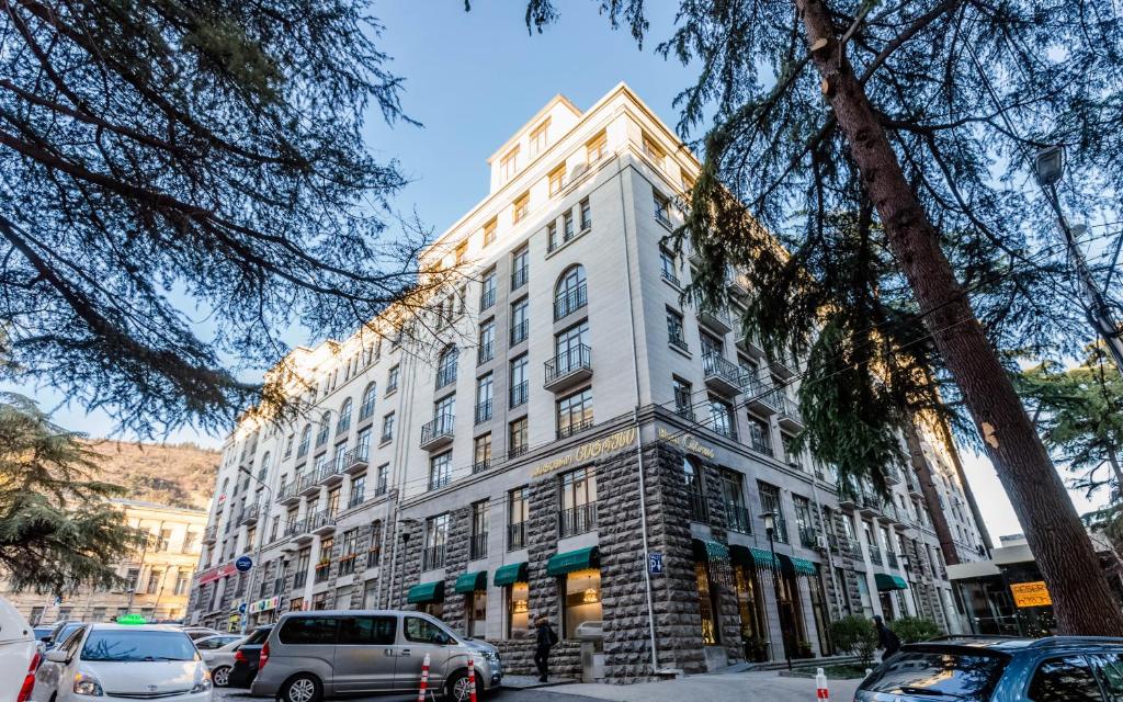 Spacious apartment in the city center II, Tbilisi