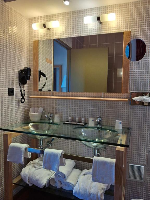 Hôtel de La Tour Maje, Rodez バスルーム（客室）