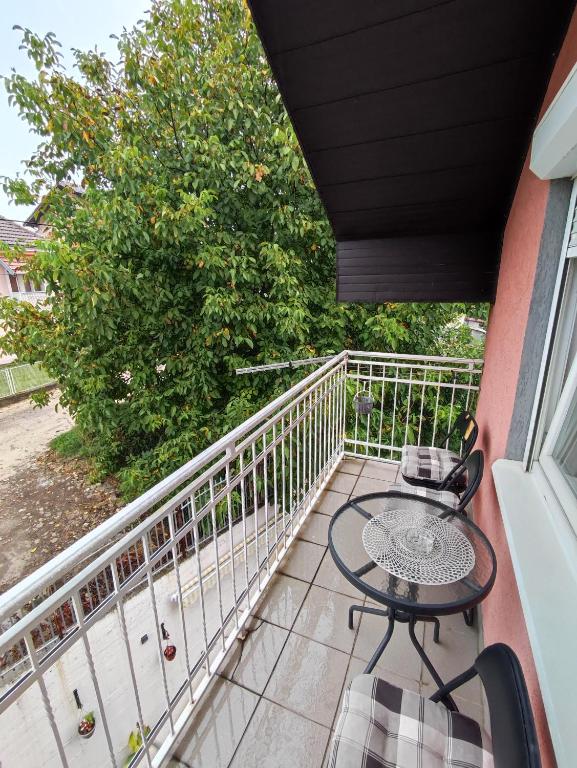 Latinski apartman - 4