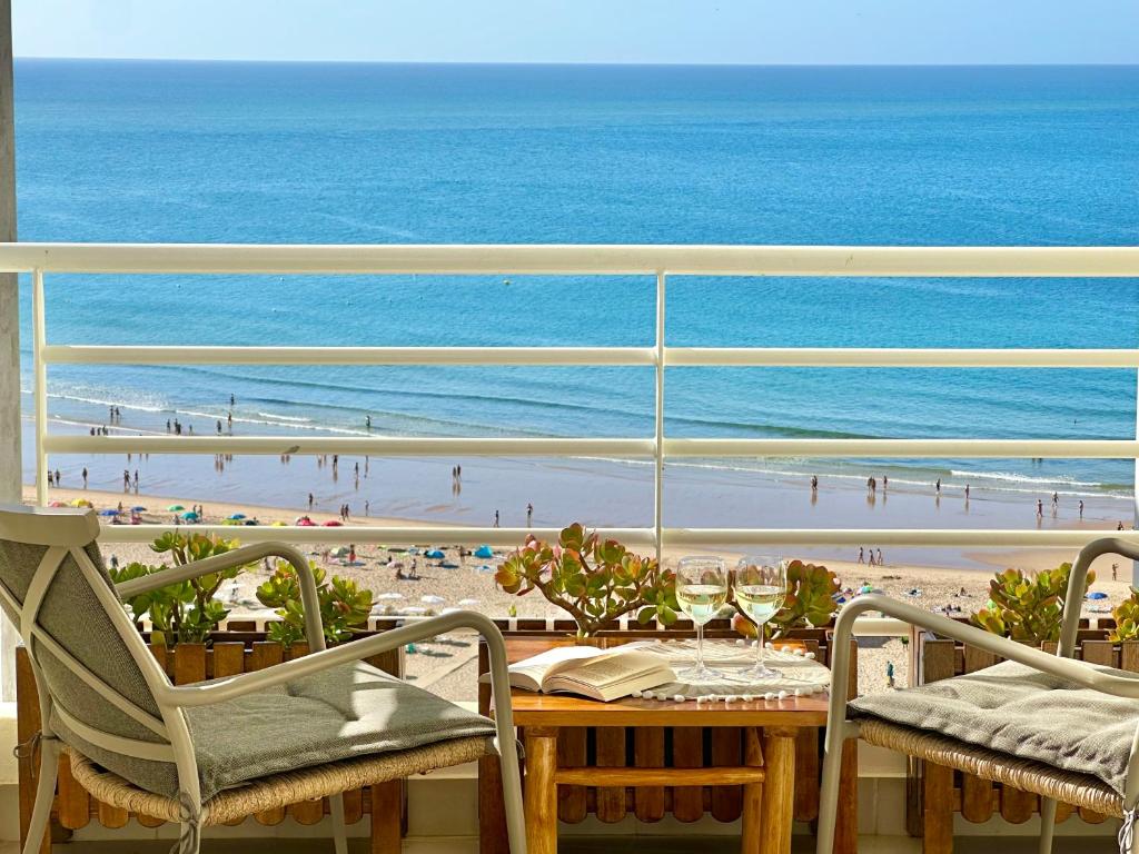 The Seaview Apartment of your dreams -WIFI, Aircon, Portimão