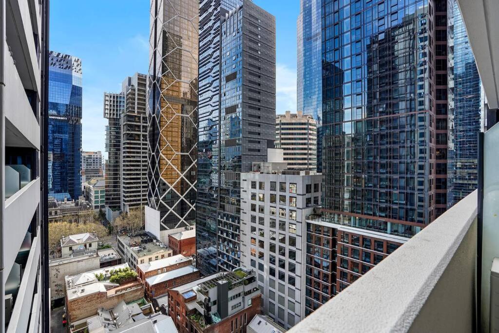 Impeccable Location! In CBD Next Melb Central 2B2B, Melbourne