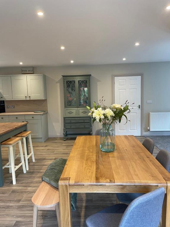 Llety Cynnes, Machynlleth