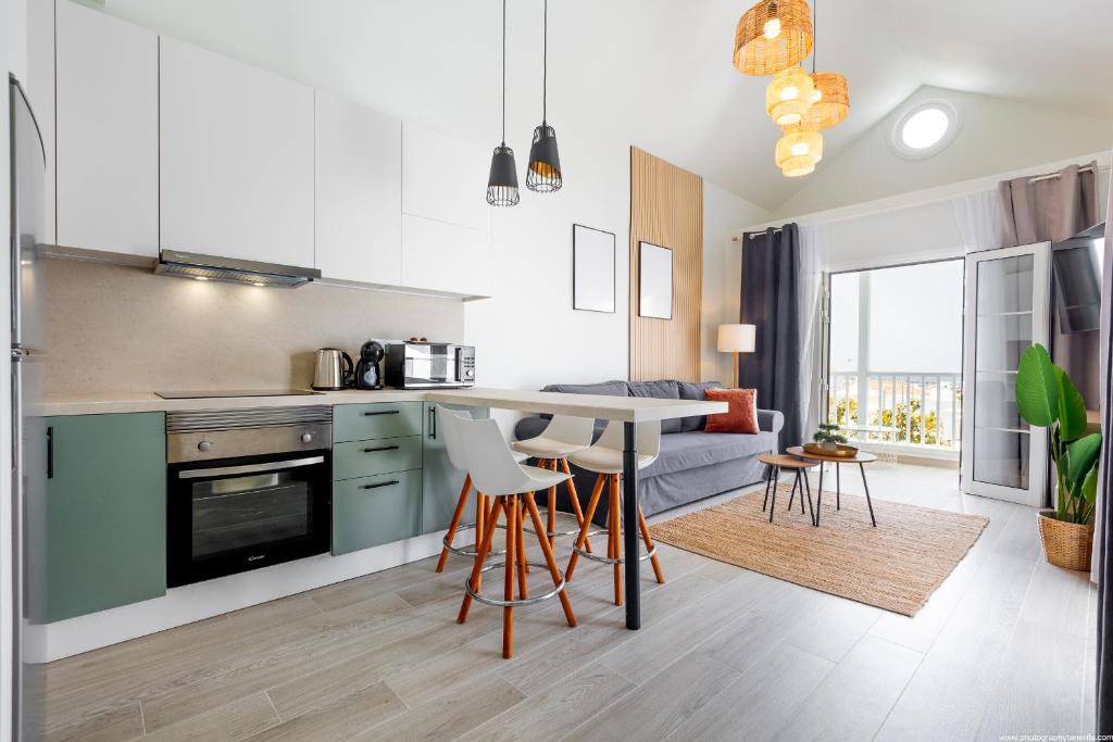 Spacious apartment with ocean view, Adeje