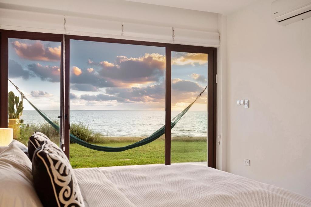 Playa Norte Oceanfront Remote Work Plus Concierge - 2